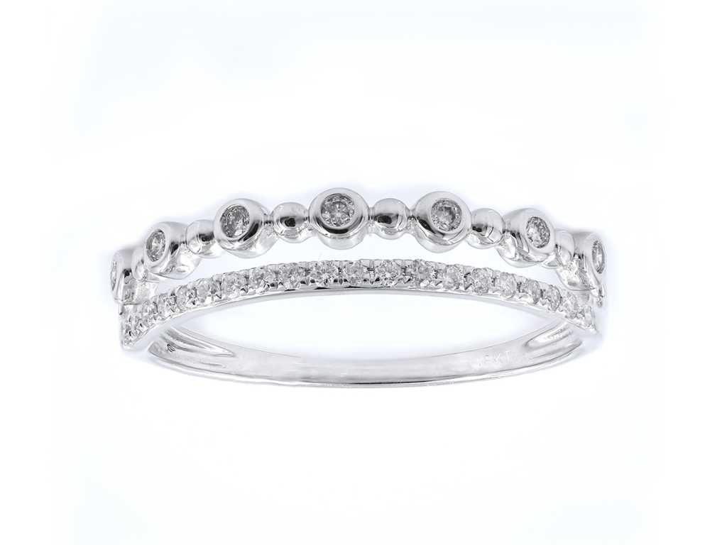 18 KT White gold Ring With Natural Diamonds