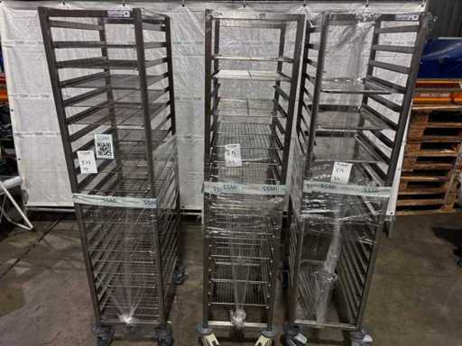 Keuken- en cateringkarren met inhoud (3x)