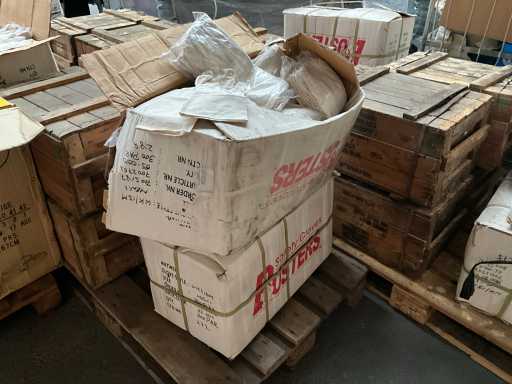 Mănușa Busters (600x)