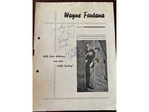 Gesigneerde pagina - programmaboekje Wayne Fontana and the Mindbenders