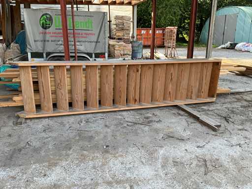 escalier de cour en bois