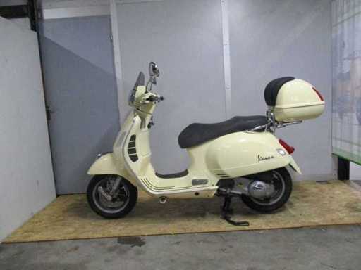 Vespa GTS 125 - Scooter - Moto