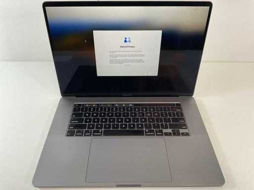 Apple MacBook Pro 16", Core(TM) i7 9. generacji, 16 GB RAM, 512 GB SSD, AMD Radeon Pro 5300M 4 GB Laptop