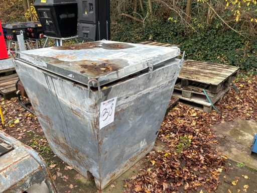 Construction water well