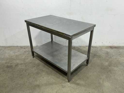 Arbeitstisch aus Edelstahl