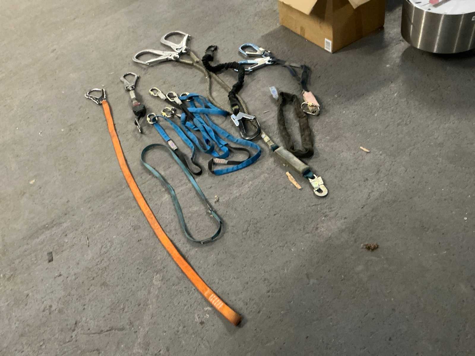 Various fall protection (10x)