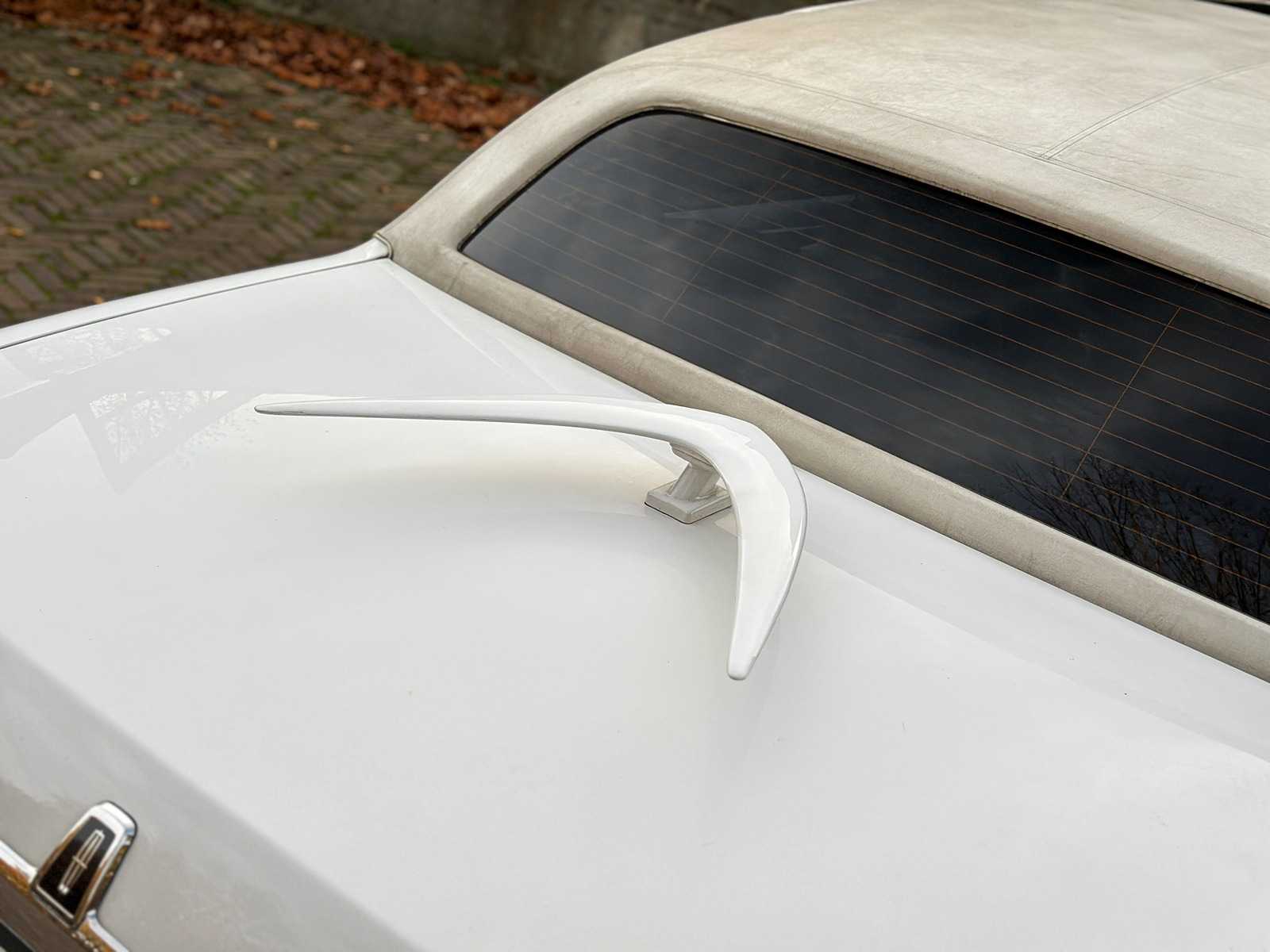 Lincoln Town Car 4.6 V8 Signature (Limousine) 204pk 2003, 62-NG-XN Youngtimer