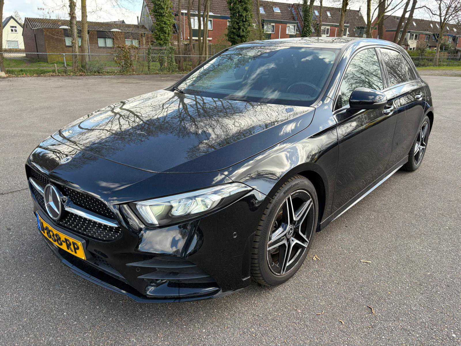 Samochód osobowy Mercedes-Benz klasy A AMG z automatyczną skrzynią biegów