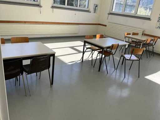 Kantinetafels met 4 stoelen