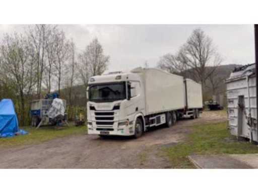 05985d44-b697-45e2-9f77-aa09fd5e2860.mp4