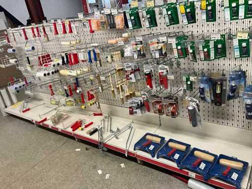 Partij verf benodigdheden