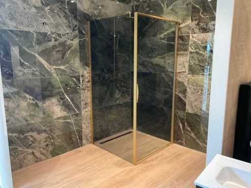 Terrario doccia con porta incernierata 100x100 cm