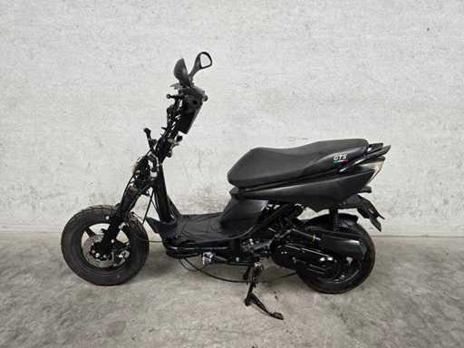 GTS - Moped scooter - Sirocco - 4T 45km version frt07h