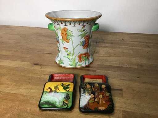 Vase mit 2 Schmuckkästen – Geschirr