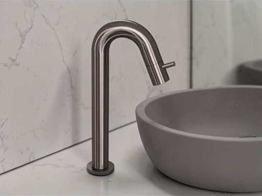 INK Modello alto con rubinetto, nero in metallo 30 cm 9902363