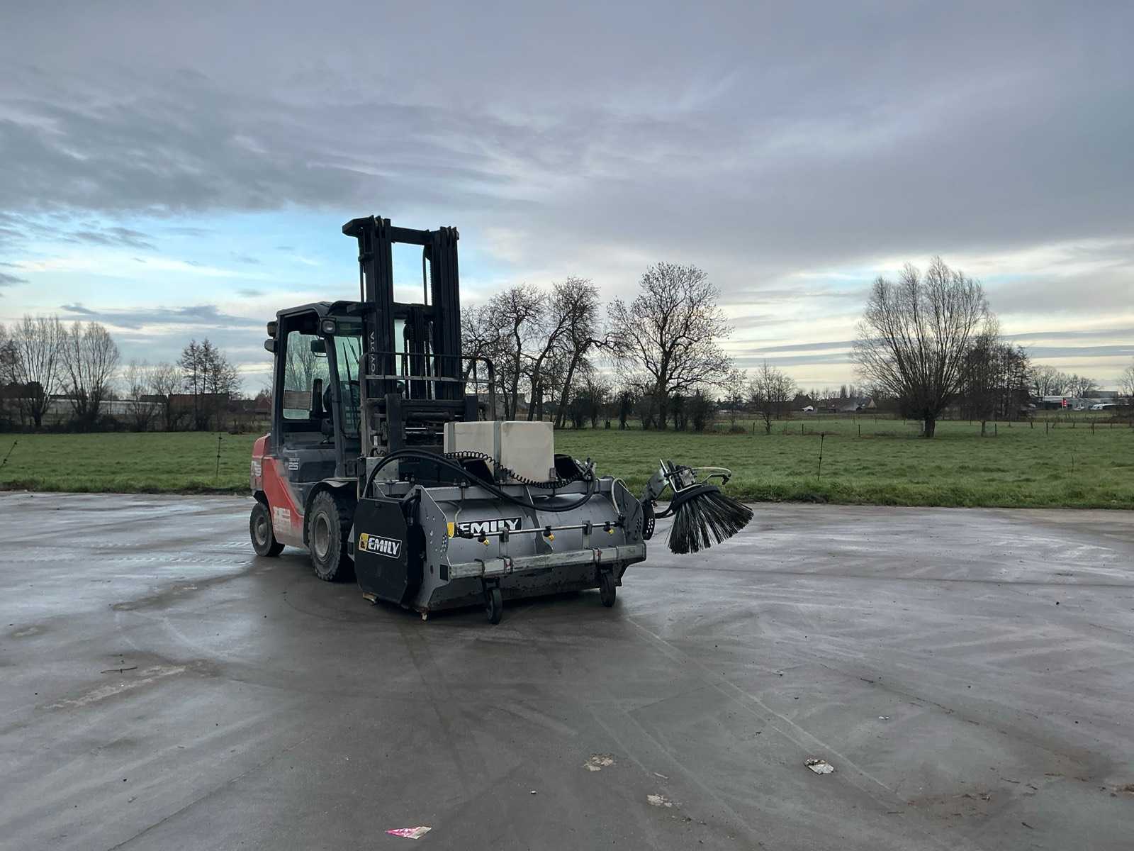 2011 Emily BALBRI130/167 Forklift Accessories