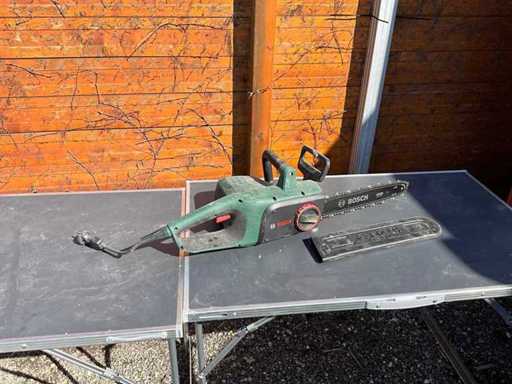 Bosch 3600 HB8 300 Chainsaw