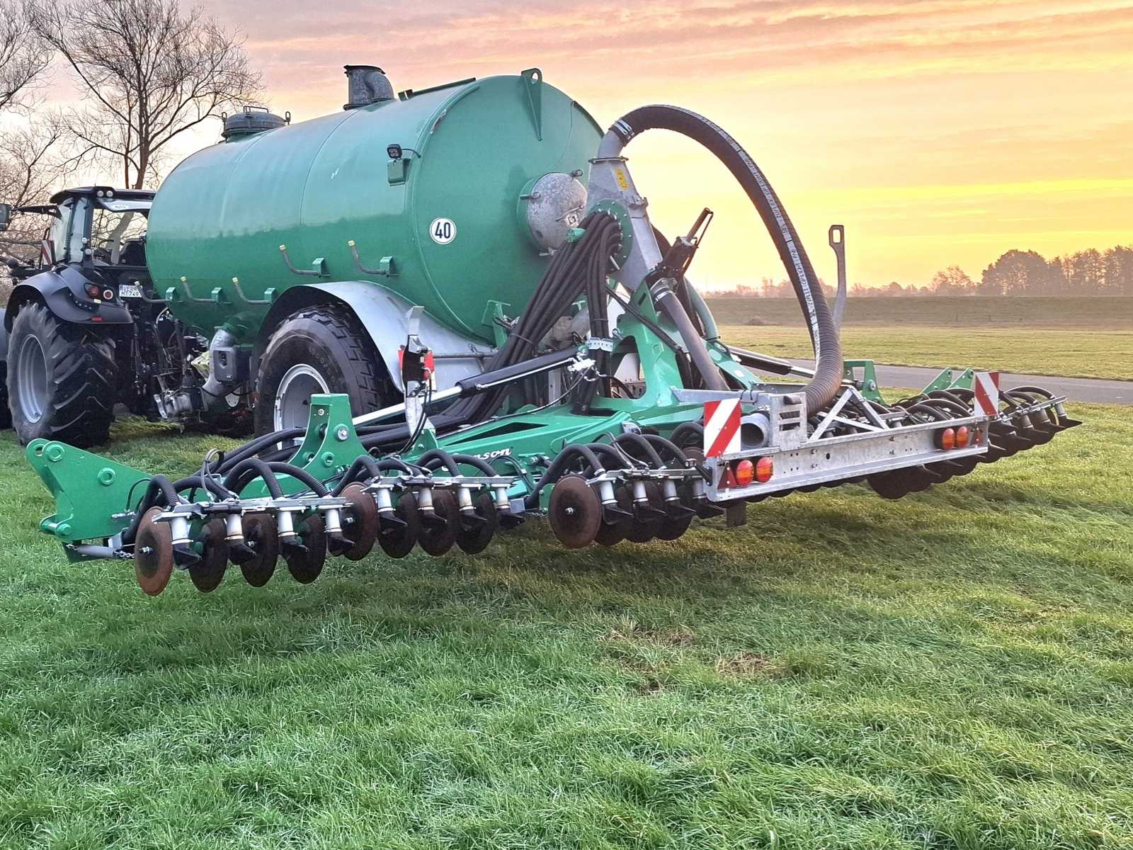 2023 SAMSON AGRO TS8 Nedfældersystem Slurry Slots Demonstration Machine