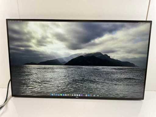 Dell (U3219Q) 32", 3840x2160 (UHD) IPS Monitor
