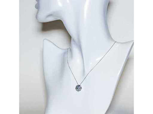 Collier en or blanc 18 carats avec un 5,02 ct. Diamant