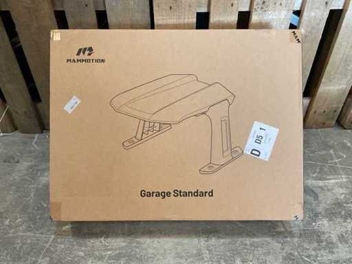 Mammotion – Garagenstand – Rasenmäher