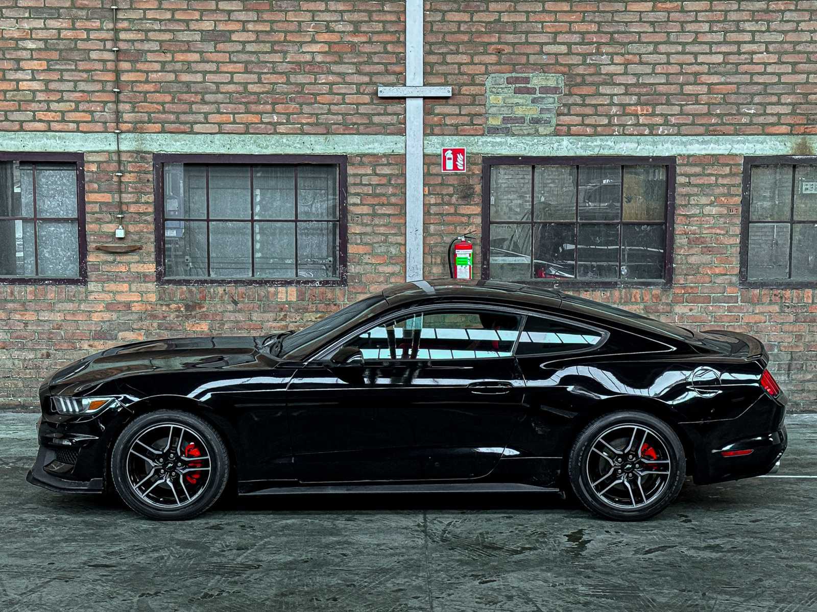 Ford Mustang 3.7 V6 300pk 2015 Coupe