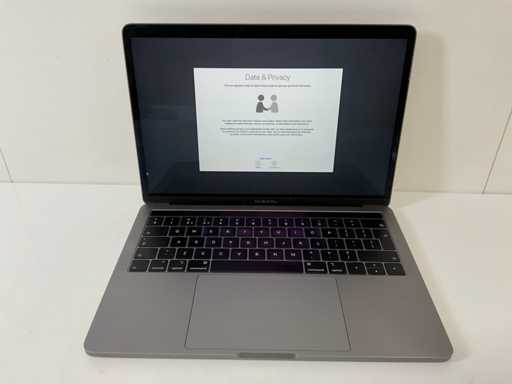 Apple MacBook Pro 13.3”, Core(TM) i7 8th Gen, 16 GB RAM, 251 GB NVMe Laptop