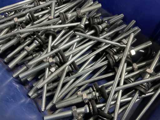 RVS stokschroef 230xM8 voor montage zonnepaneel (67x)