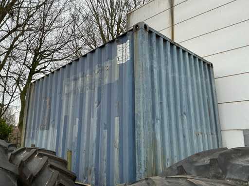 Conteneur à papillons de nuit en bois