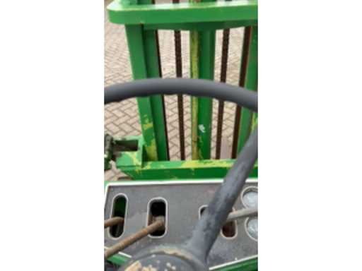 1a4671b2-c139-4ab0-955f-49c9090eb4e3.mp4