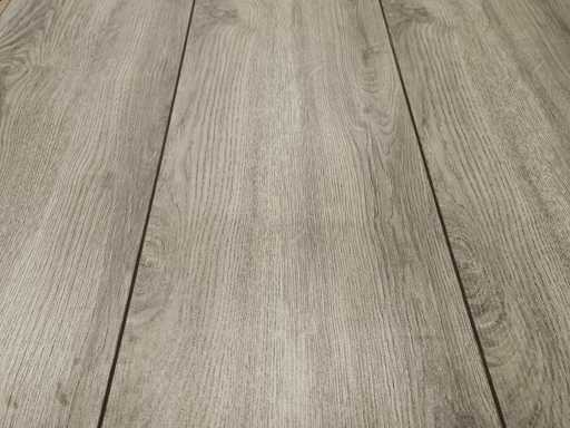 74 m² Laminatbrett – 1290 x 240 x 8 mm