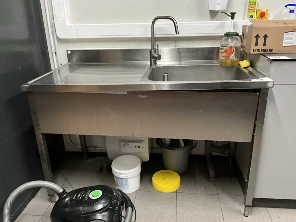 Stainless steel sink