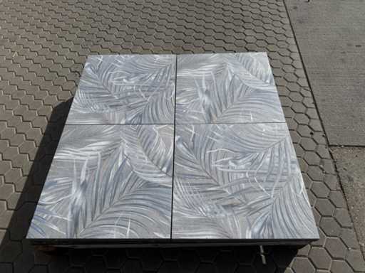 Ceramic tiles with concrete underlay for the garden (approx. 40.32m²)