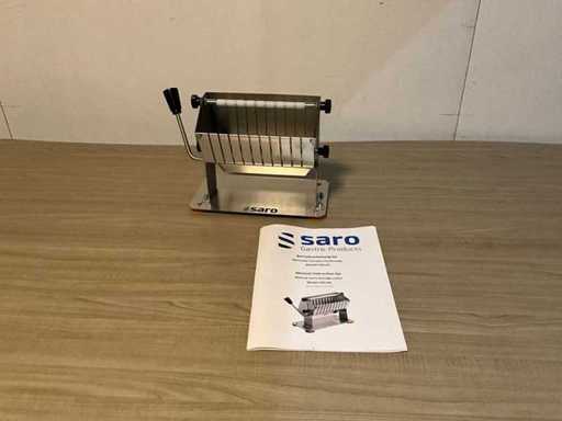 Saro Callas Curryworsten snijder