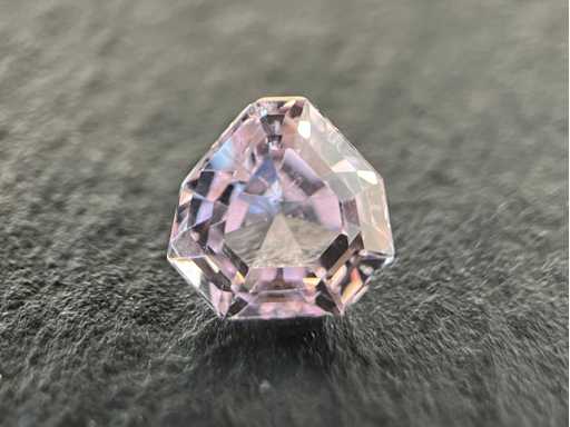 Kunzite 7.78 carat natural kunzite