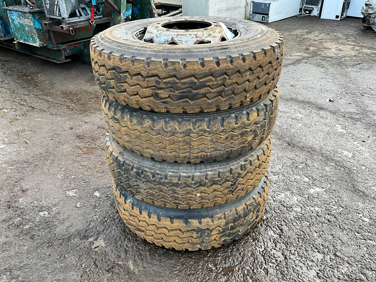 Linglong LLA08 Truck Tire (4x)