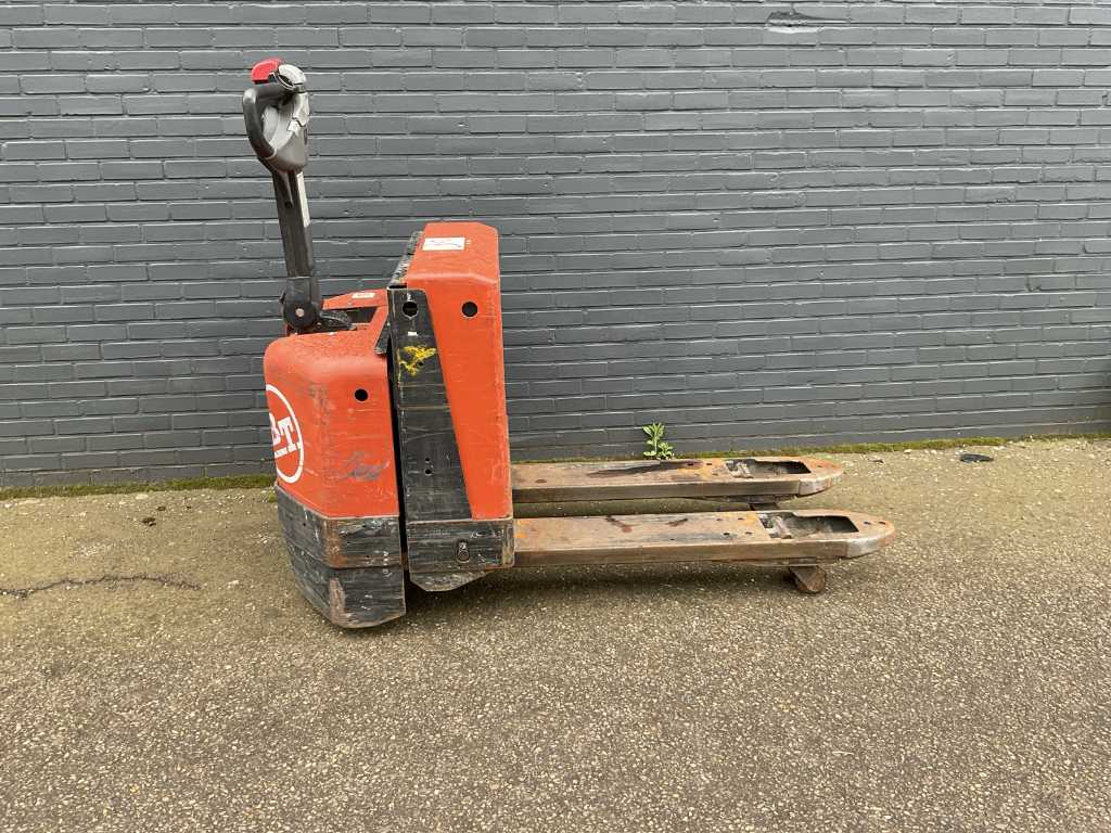 2002 BT Electric Pallet Truck