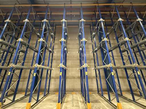 Jungheinrich - MPB - Drive-in-Rack, 75 Palettenräume, 5 Abschnitte,