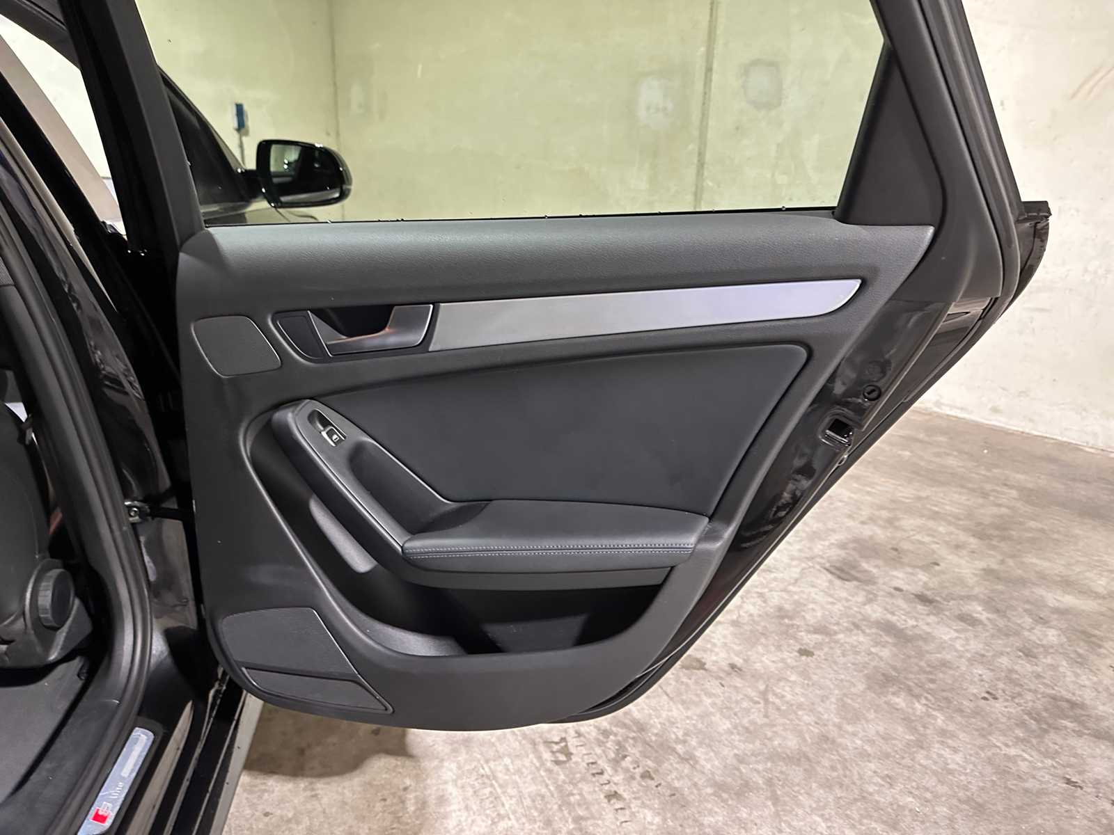 Audi A4 Avant 1.8 TFSI Automatic S Edition 170hp 2015, 4-ZRD-12