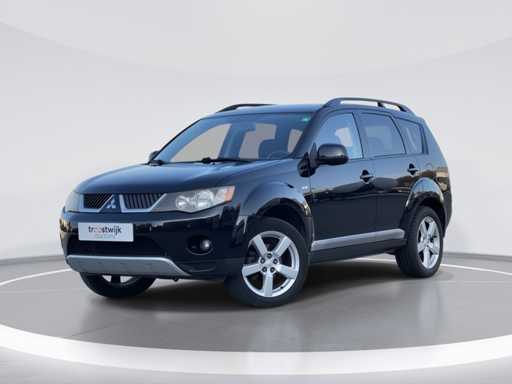 Mitsubishi - Outlander 2.4 Intense+ Special Edition | 23-LSG-5