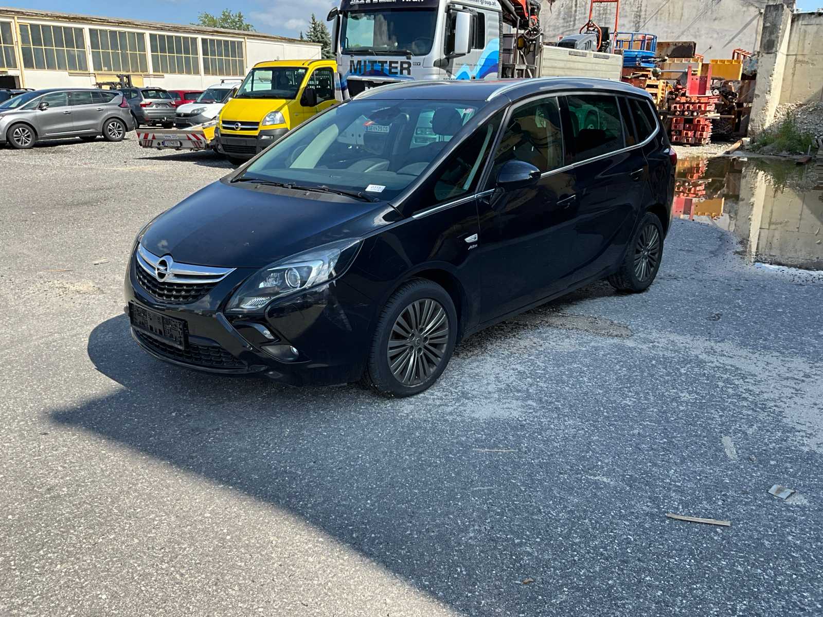 Opel Zafira Tourer Car