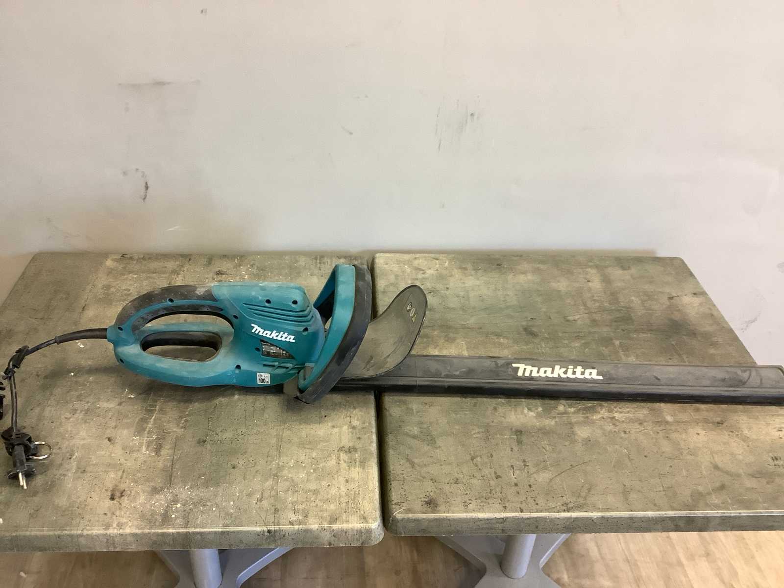 Makita shop uh6570 price