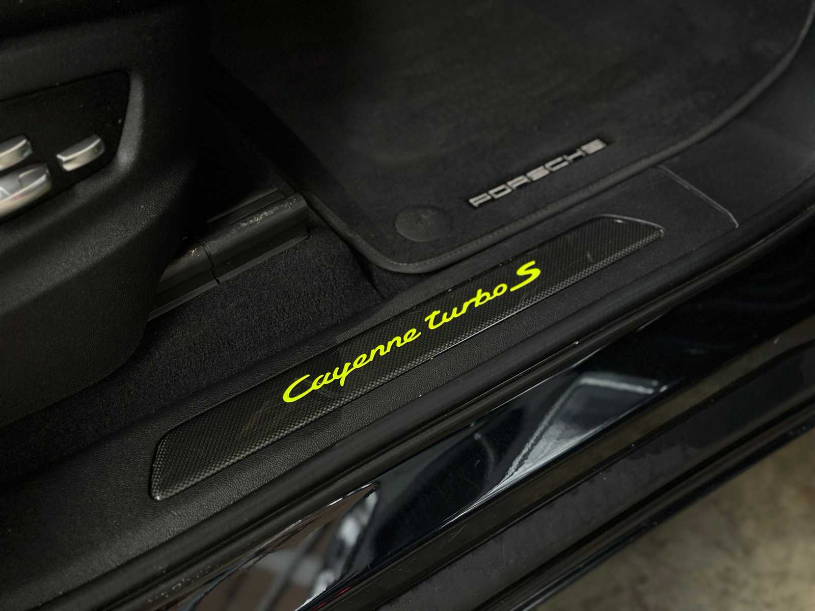 Porsche Cayenne Coupe Turbo S E-Hybrid 4.0 V8 -TECHART CARBON- 680pk 2020 (Origineel-NL), J-707-RT