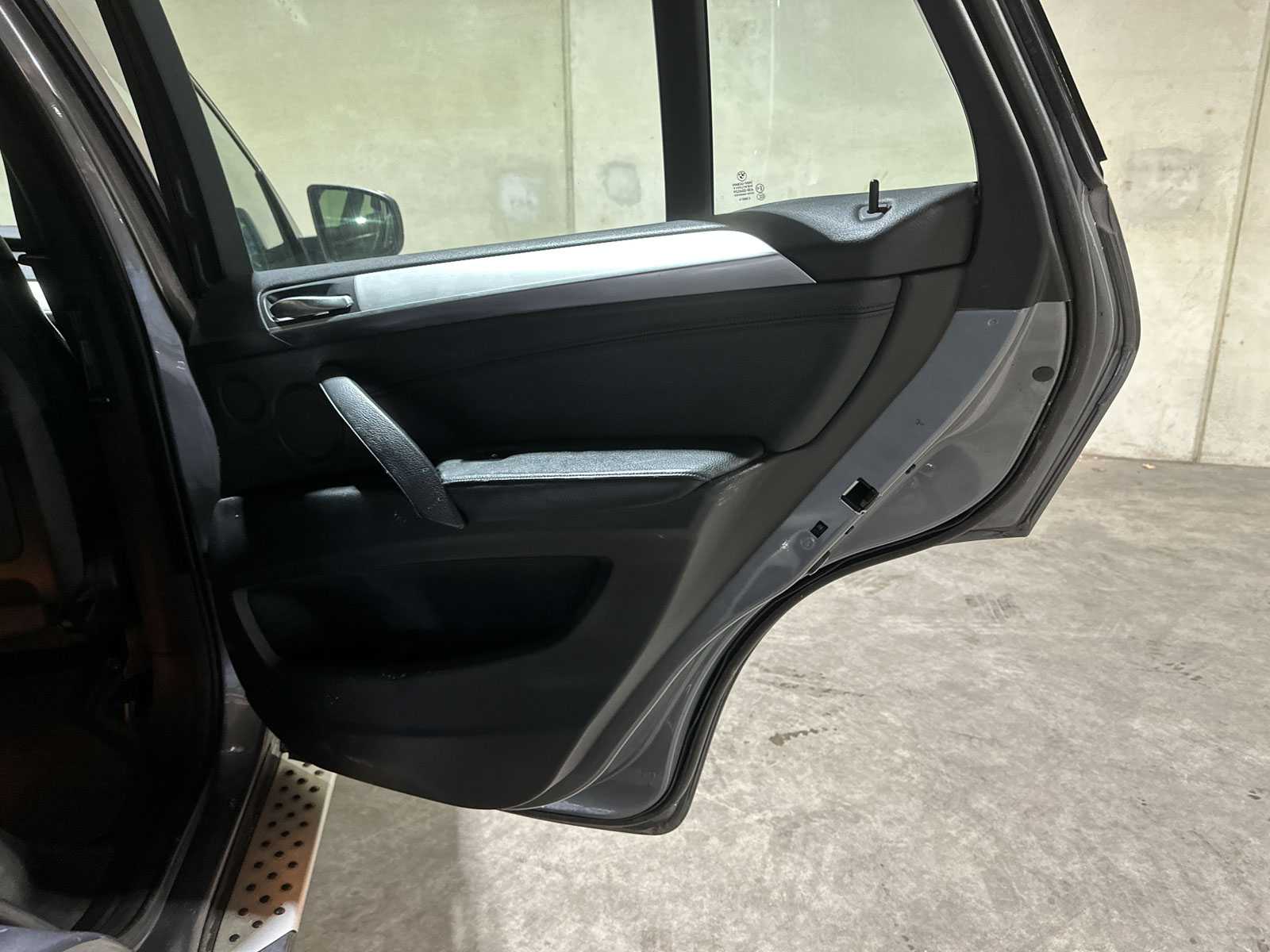 BMW X5 xDrive48i 4.8 V8 E70 355pk 2007, P-834-RB Youngtimer