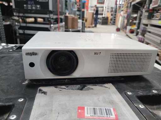 SANYO PLC-XU106 Video Projector