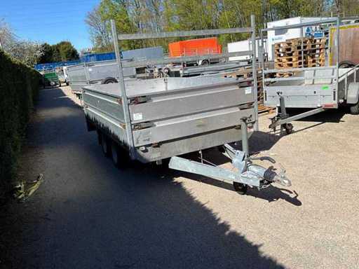 2011 Henra Trailer