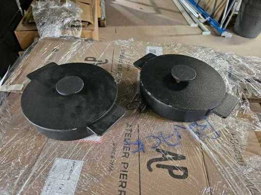 2x Serax - Surface - Chaudron en fonte noire 3cm