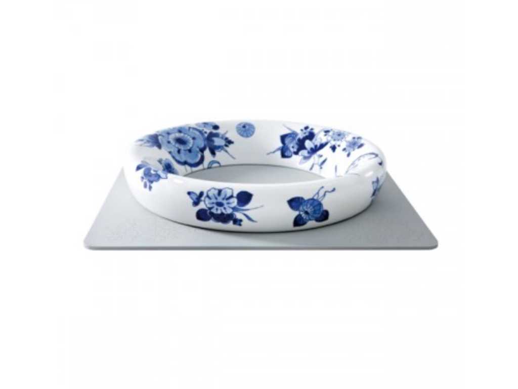 Royal Delft Blue D1653 fruit bowl