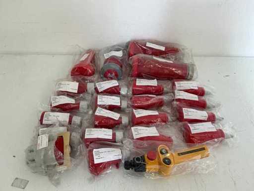 Partij diverse CEE koppelingen/stekkers/wc doos & hangdrupknopkast (23x)