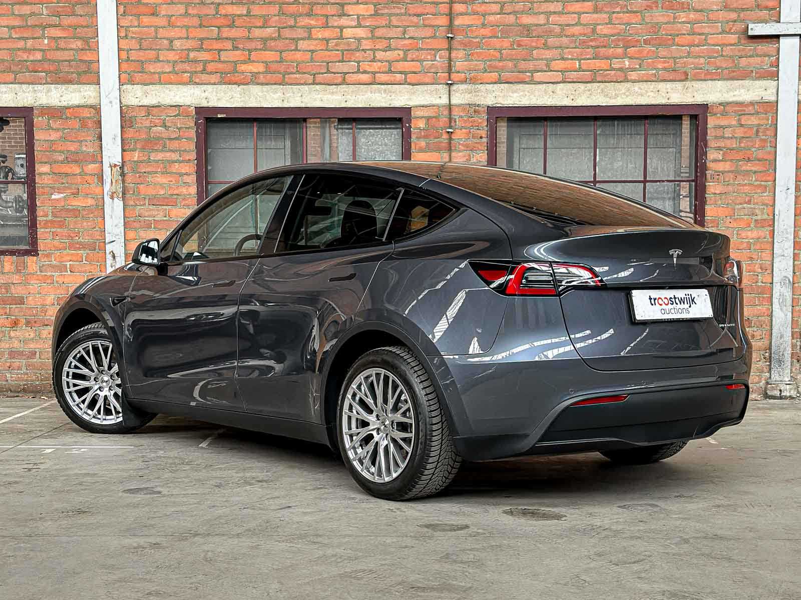 Tesla Model Y Max Range AWD 345pk 2022